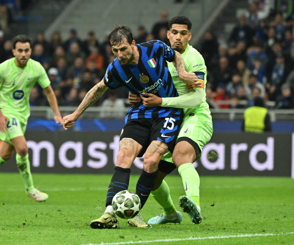 NBA战报：马克西35分，埃奇库姆绝杀，76人99-98险胜勇士（NBA速递：马克西轰35分，埃奇库姆压哨制胜，76人99-98险挫勇士）