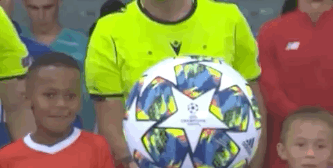 媒体人热议汪士钦染红：估计又得被网暴了，完全不像职业球员（媒体人评汪士钦红牌：恐再陷舆论风波，表现不够职业）