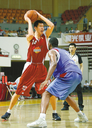 奥尔莫vs阿拉维斯全场数据：梅开二度+5次关键传球，获评9.5分（奥尔莫战阿拉维斯统治级发挥：梅开二度+5次关键传球，评分9.5）