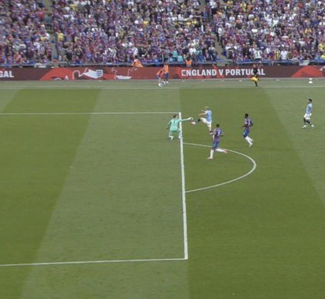 自贡一女士购买川超门票被骗，陆续转账13万余元（自贡女子购川超球票遭诈骗，累计转出13万余元）