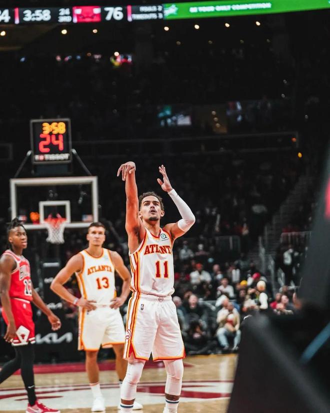 中超：武汉三镇主场1-0小胜上海申花（中超：武汉三镇主场1-0力克上海申花）